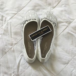 Charles Albert White Lace Flats